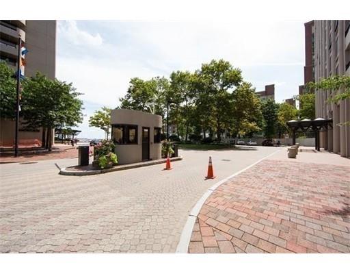  65 E India Row #2C, Boston, MA 02110 photo 21