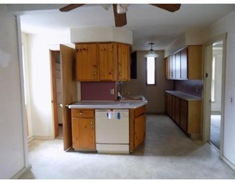 960 Chicopee St, Chicopee, MA 01013 photo 9