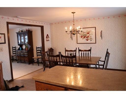 41 Mark St, Chicopee, MA 01020 photo 9