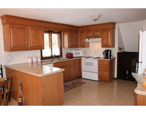 41 Mark St, Chicopee, MA 01020 photo 5