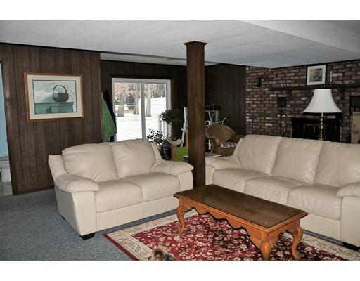 41 Mark St, Chicopee, MA 01020 photo 14