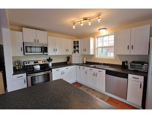 36 Lowell Rd, Mashpee, MA 02649 photo 2