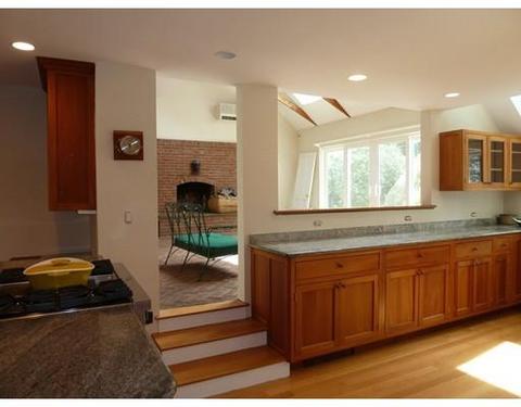 20 Circle St, Marblehead, MA 01945 photo 8
