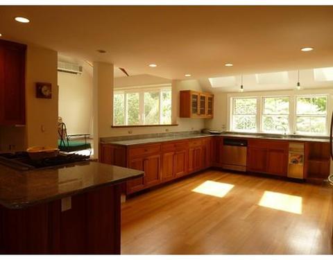20 Circle St, Marblehead, MA 01945 photo 7