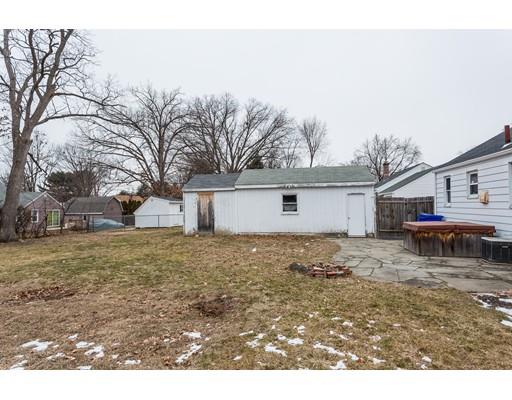 38 Maebeth St, Springfield, MA 01119 photo 5