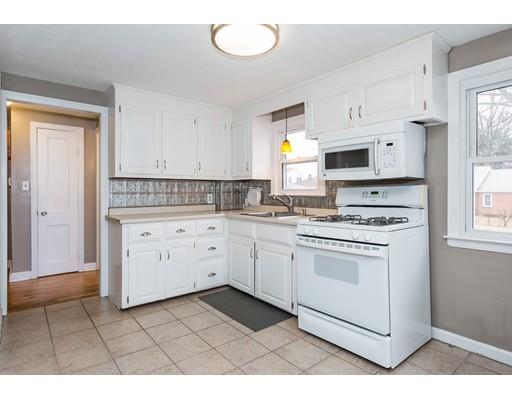 38 Maebeth St, Springfield, MA 01119 photo 12
