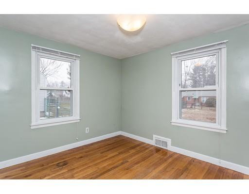 38 Maebeth St, Springfield, MA 01119 photo 16