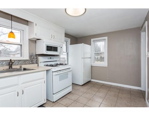 38 Maebeth St, Springfield, MA 01119 photo 11