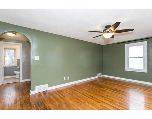 38 Maebeth St, Springfield, MA 01119 photo 10