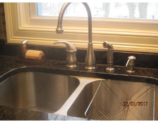 18 Eastham St, Worcester, MA 01604 photo 7