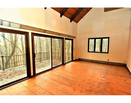 24 Lancaster Rd, Berlin, MA 01503 photo 5
