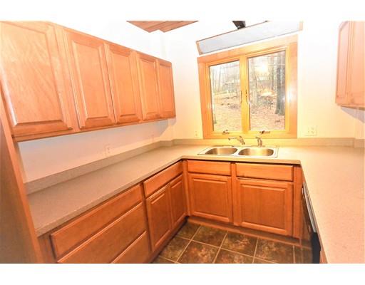 24 Lancaster Rd, Berlin, MA 01503 photo 3