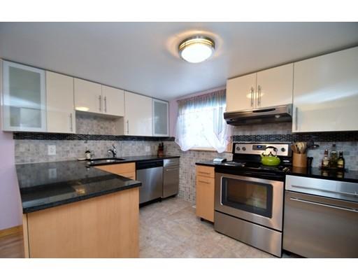 9 Crosby St, Webster, MA 01570 photo 2