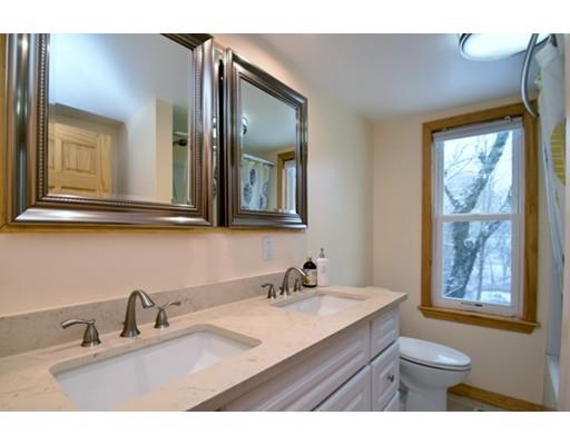 9 Crosby St, Webster, MA 01570 photo 12