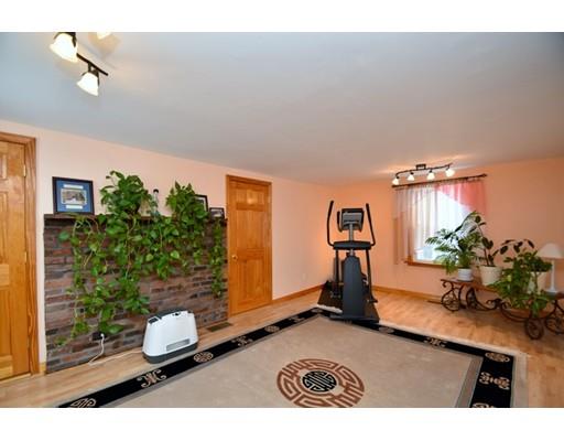 9 Crosby St, Webster, MA 01570 photo 8