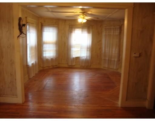 20 Rochelle St, Springfield, MA 01109 photo 9