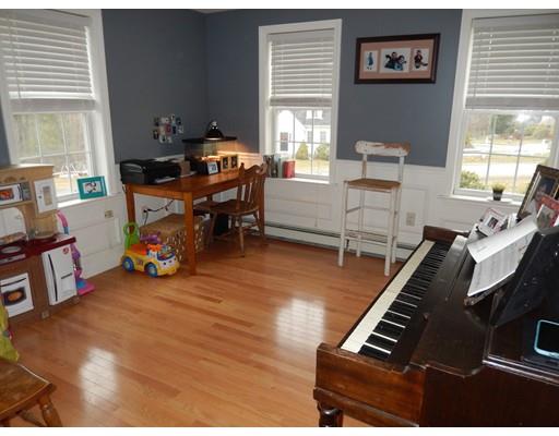 2 Emma Ln, Wareham, MA 02571 photo 5