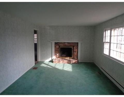 944 Maple Rd, Longmeadow, MA 01106 photo 2