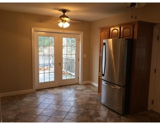 72 Parkerview St, Springfield, MA 01129 photo 7