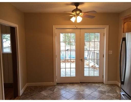72 Parkerview St, Springfield, MA 01129 photo 6