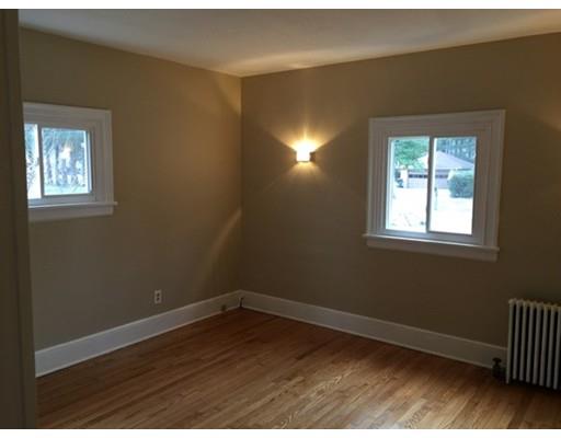72 Parkerview St, Springfield, MA 01129 photo 13
