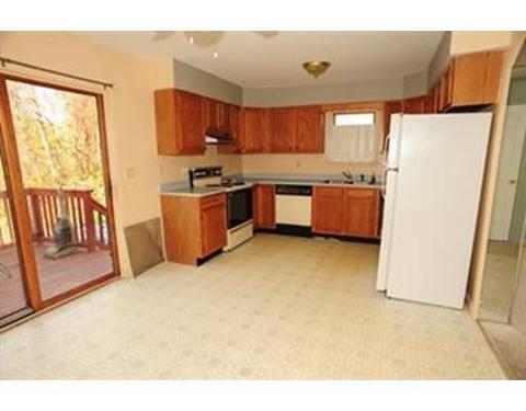 35 Darrow St, Worcester, MA 01606 photo 3