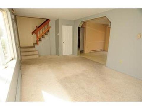 35 Darrow St, Worcester, MA 01606 photo 2