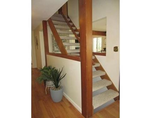 47 Arnold Rd, Pelham, MA 01002 photo 10