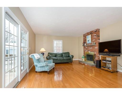 13 Morton St, Canton, MA 02021 photo 4