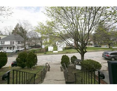 80 Fairlawn Ave, Woonsocket, RI 02895 photo 18