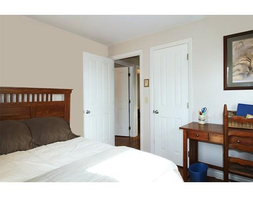 15 Crow Ln, Springfield, MA 01109 photo 11