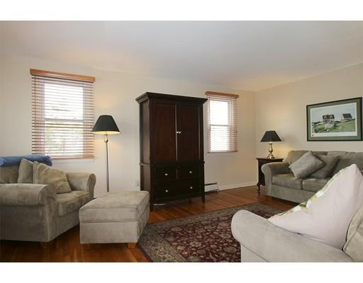 15 Crow Ln, Springfield, MA 01109 photo 7