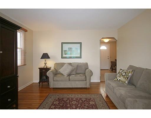 15 Crow Ln, Springfield, MA 01109 photo 8