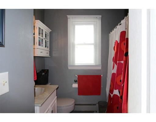 15 Crow Ln, Springfield, MA 01109 photo 12