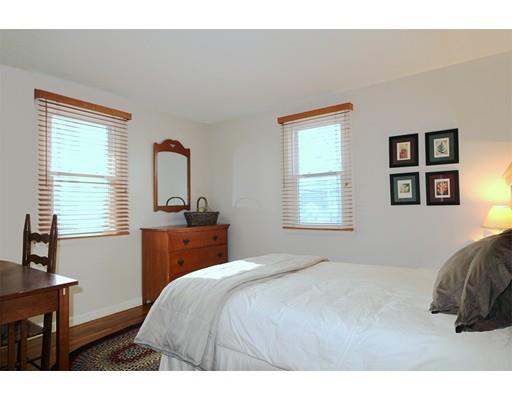 15 Crow Ln, Springfield, MA 01109 photo 10