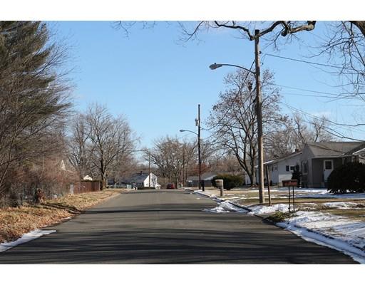 15 Crow Ln, Springfield, MA 01109 photo 18