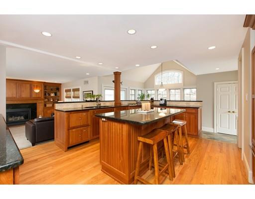 58 Booth St, Needham, MA 02494 photo 4