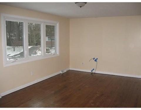 31 Entrybrook Dr, Springfield, MA 01108 photo 9