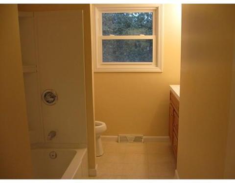 31 Entrybrook Dr, Springfield, MA 01108 photo 11