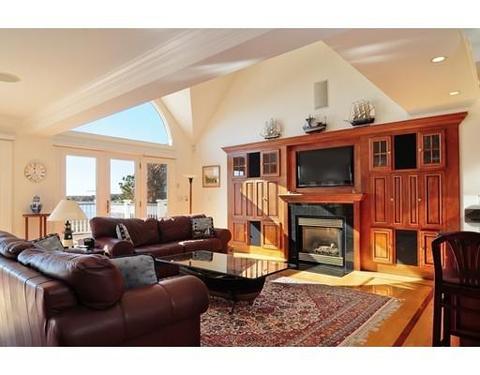 13 Pine Tree Dr, Buzzards Bay, MA 02532 photo 9
