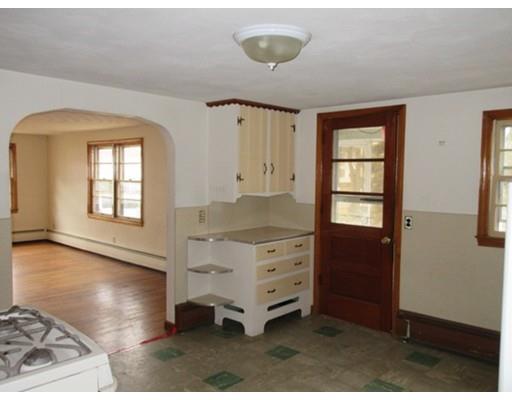 17 Vecchia St, Webster, MA 01570 photo 11