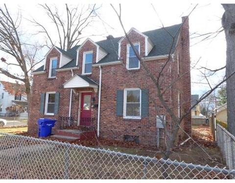 74 Glenham St, Springfield, MA 01104 photo 2