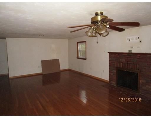 5 Parkwood Dr, Wareham, MA 02571 photo 2