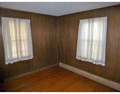 53 Harding St, Chicopee, MA 01013 photo 4
