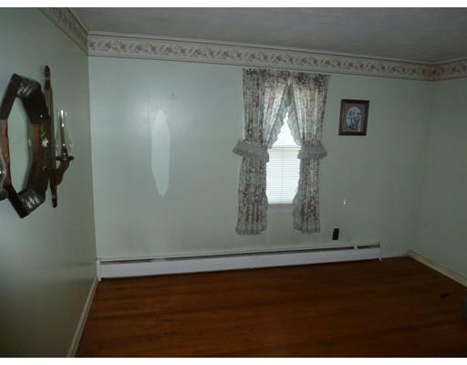 53 Harding St, Chicopee, MA 01013 photo 5