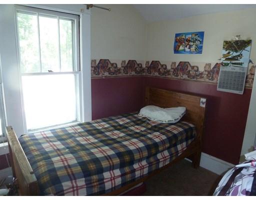 24 Bonner St, Chicopee, MA 01013 photo 11