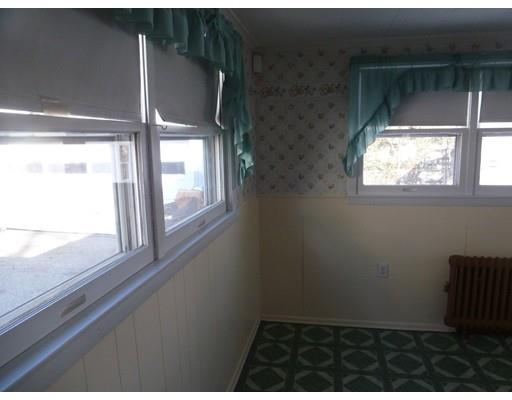 24 Bonner St, Chicopee, MA 01013 photo 6
