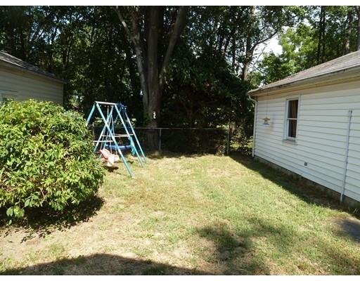 24 Bonner St, Chicopee, MA 01013 photo 3