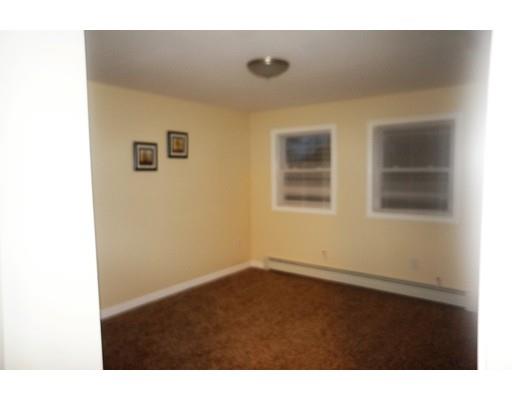 8 Oliver St, Chicopee, MA 01020 photo 9