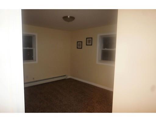 8 Oliver St, Chicopee, MA 01020 photo 12